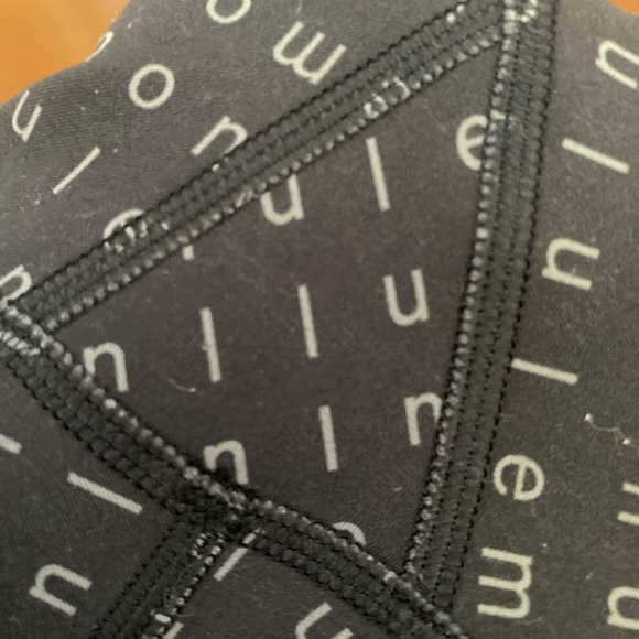 Rare Lululemon, size 10 leggings - Picture 3 of 7